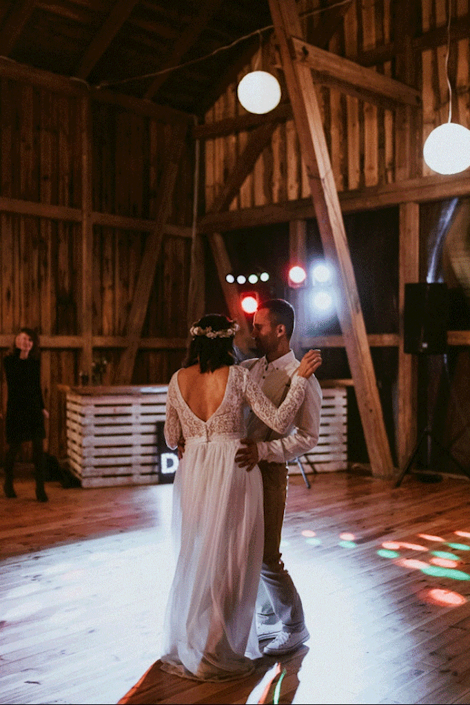 pierwszy taniec wesele plenerowe w stodole mazury nowe kawkowo pytlikbak fotografia