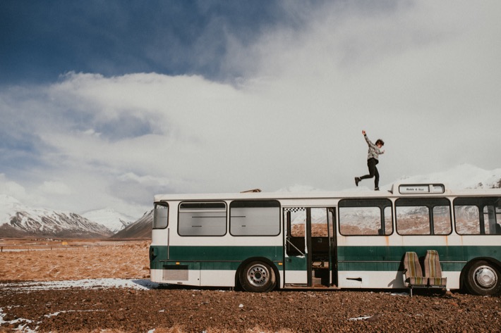 opuszczony autobus na islandii hofn into the wild