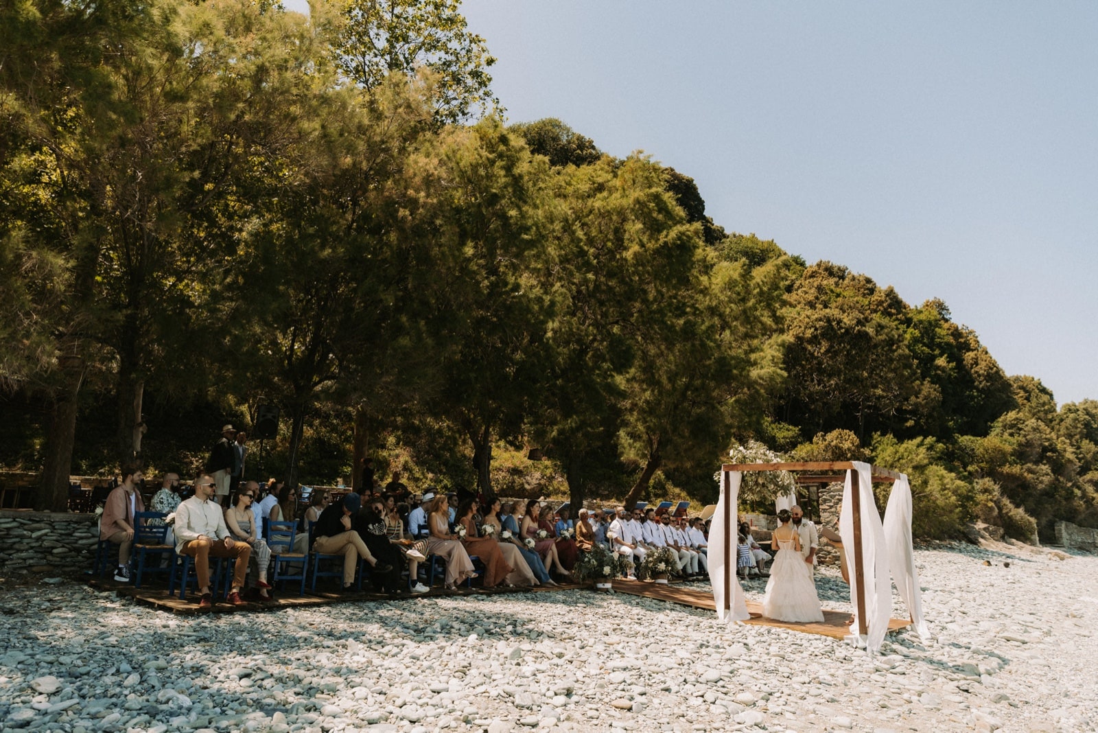 ślub humanistyczny na plaży nad morzem w grecji kokkino nero za granicą