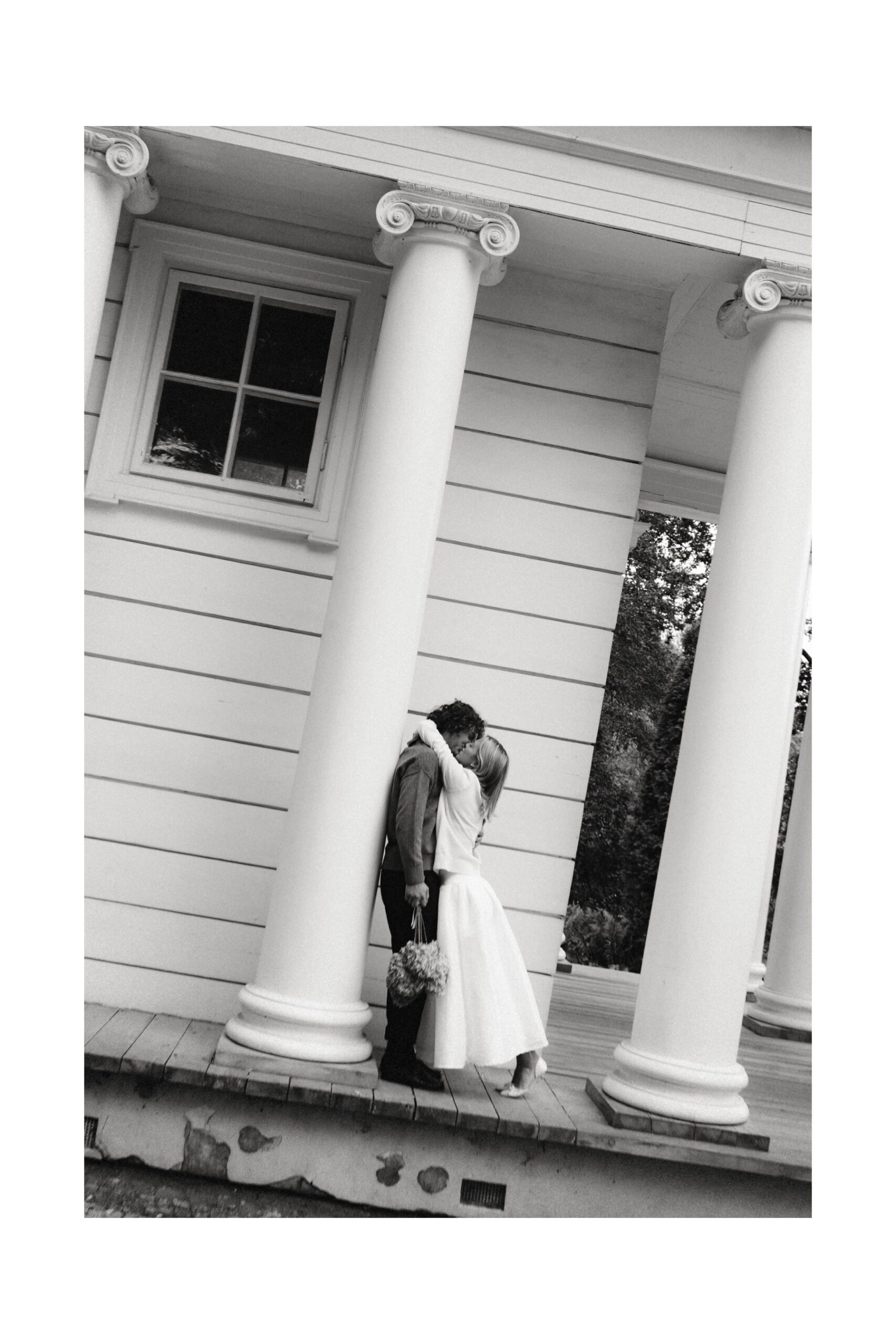 sesja narzeczeńska w Warszawie łazienki